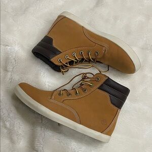 Timberland NEW Brown and Tan High-Top Boots